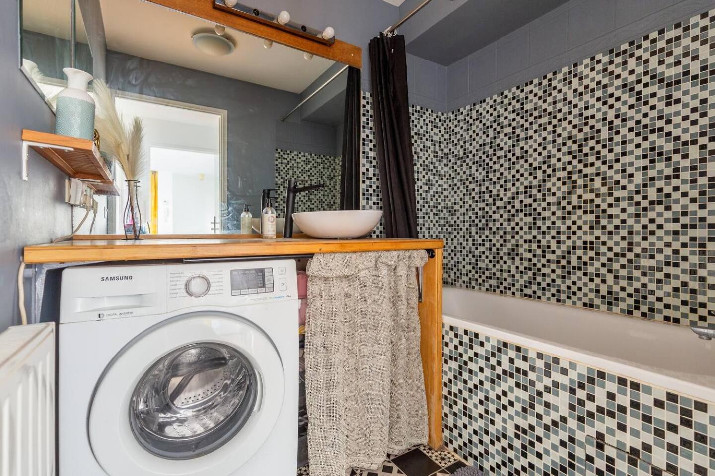 Artist Retreat Apartment Noisy-le-Grand ภายนอก รูปภาพ