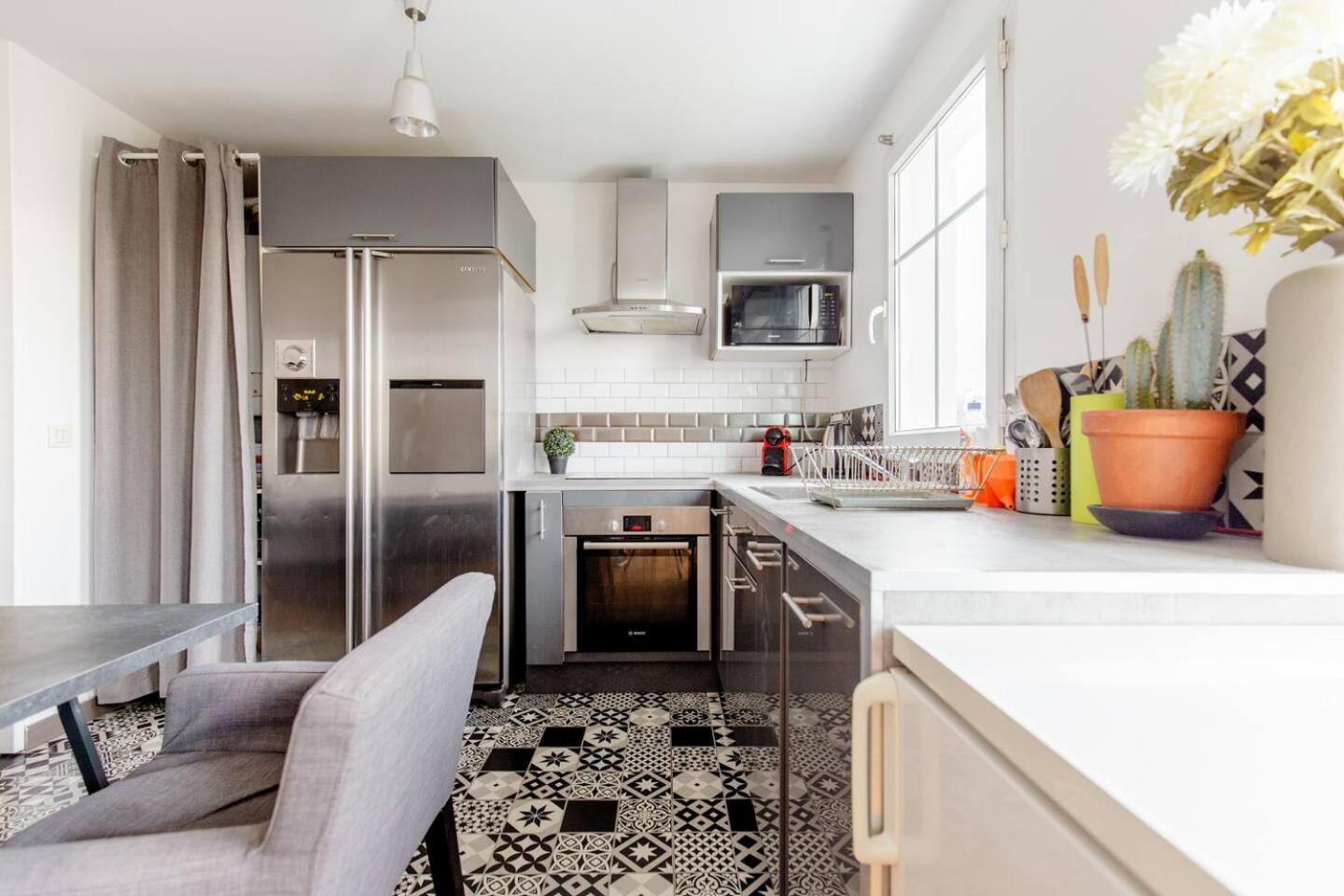 Artist Retreat Apartment Noisy-le-Grand ภายนอก รูปภาพ